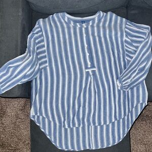 Women’s Old Navy Long Sleeve Shirt